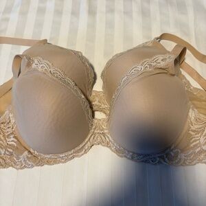 Bundle of two Natori Feathers bras, size 32G